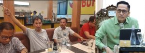 Bagindo Togar BB bersama kuasa hukum dan Walikota Palembang Ratu Dewa (BP/ist)